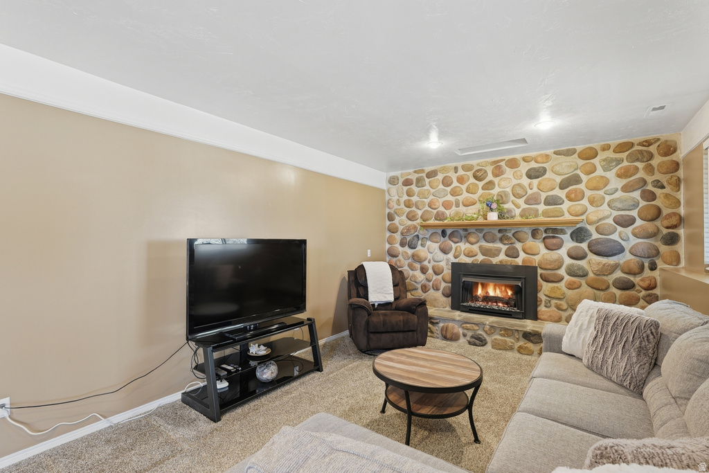 1320 E WOODHILL CIR Sandy, UT 84092