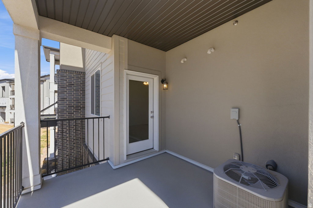 13528 S COMMODUS DR #L202 Riverton, UT 84096