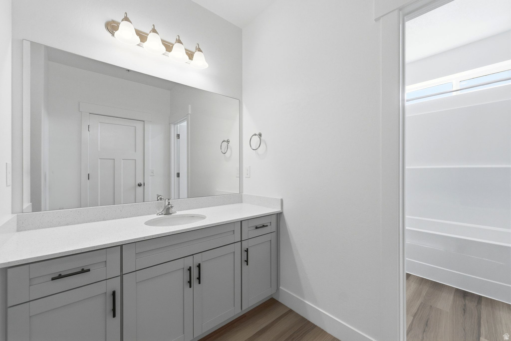 13528 S COMMODUS DR #L202 Riverton, UT 84096