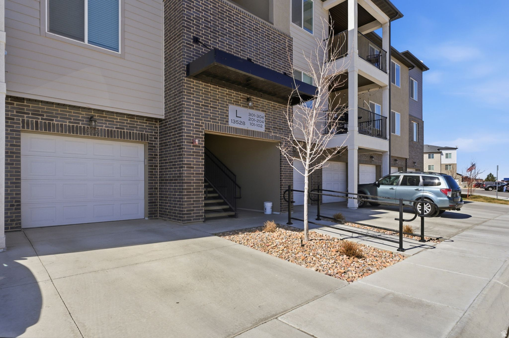 13528 S COMMODUS DR #L202 Riverton, UT 84096