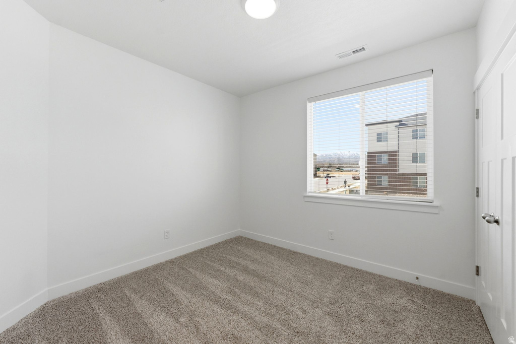 13528 S COMMODUS DR #L202 Riverton, UT 84096