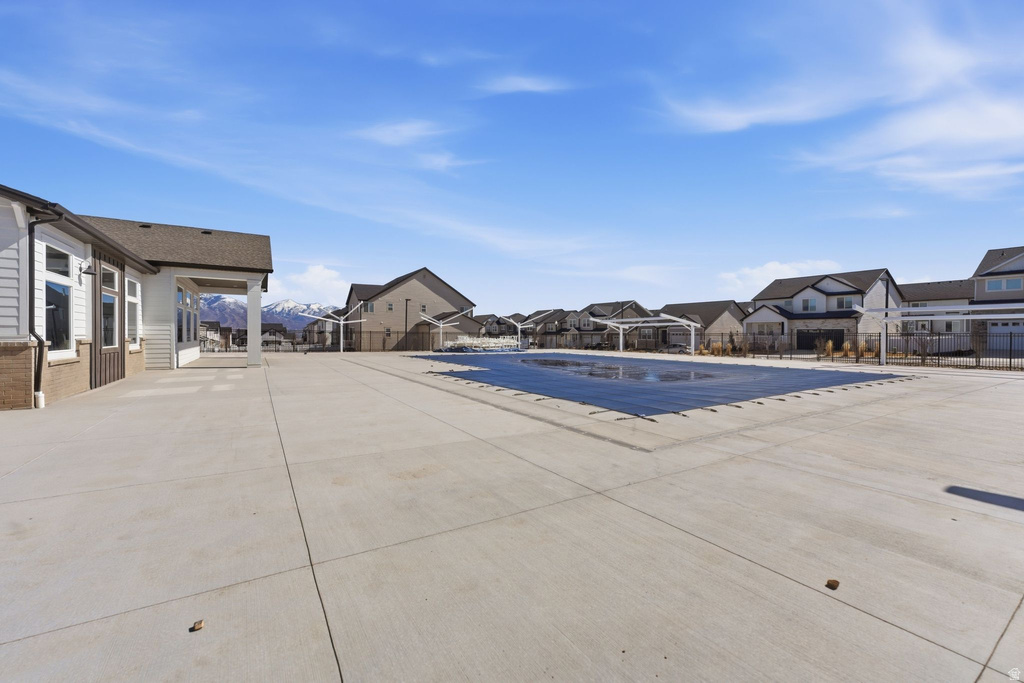 13528 S COMMODUS DR #L202 Riverton, UT 84096