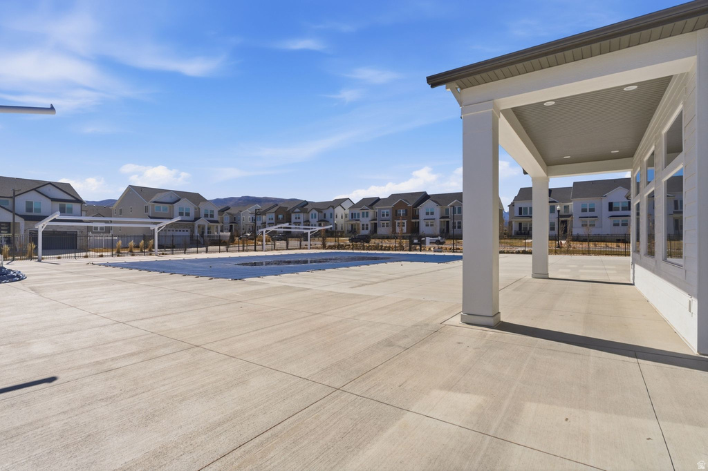 13528 S COMMODUS DR #L202 Riverton, UT 84096