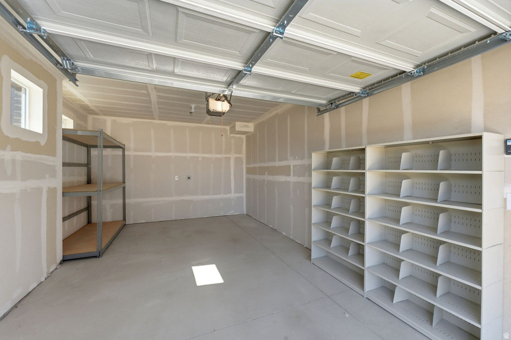 13528 S COMMODUS DR #L202 Riverton, UT 84096