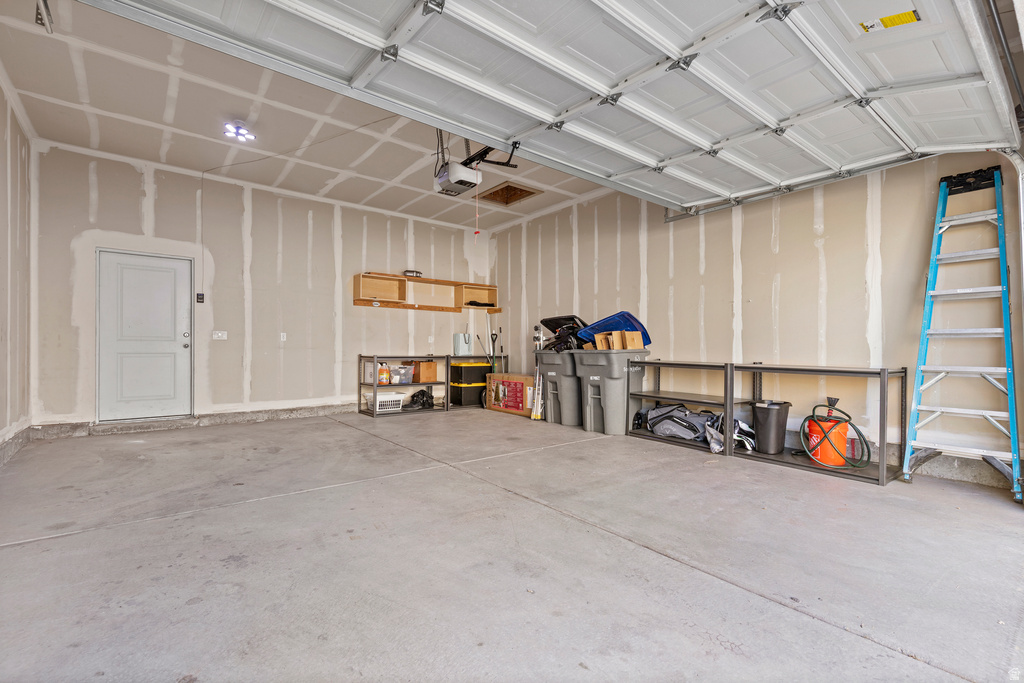 10643 S LAMOND DR South Jordan, UT 84009