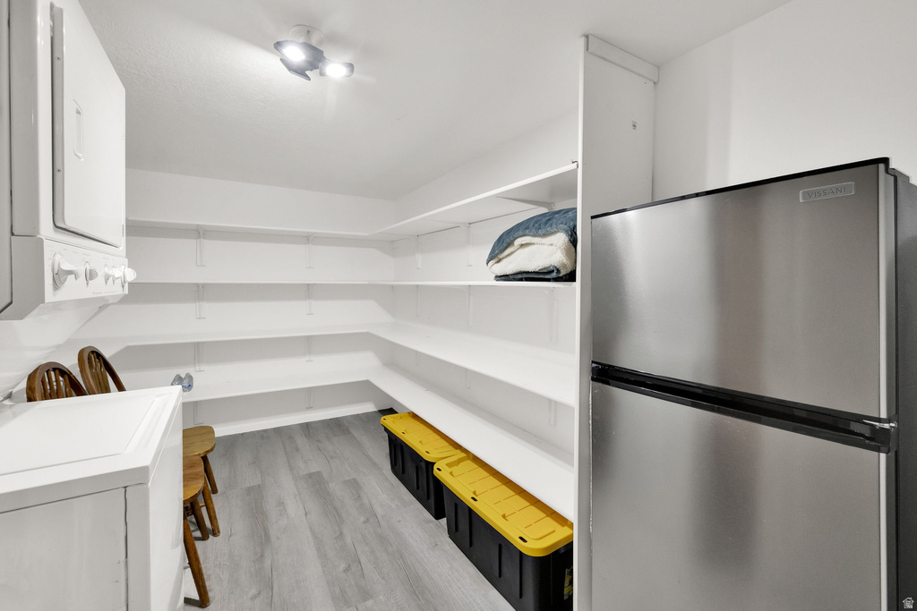 1590 LEOLA ST Kaysville, UT 84037