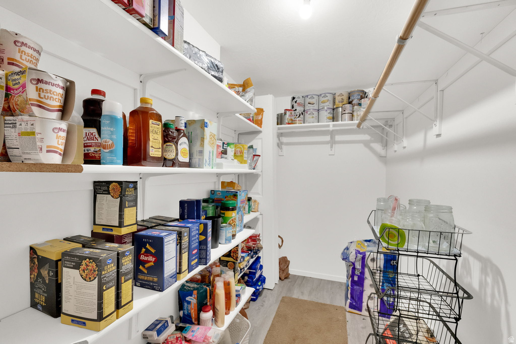 1590 LEOLA ST Kaysville, UT 84037