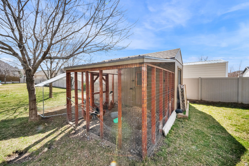 1590 LEOLA ST Kaysville, UT 84037