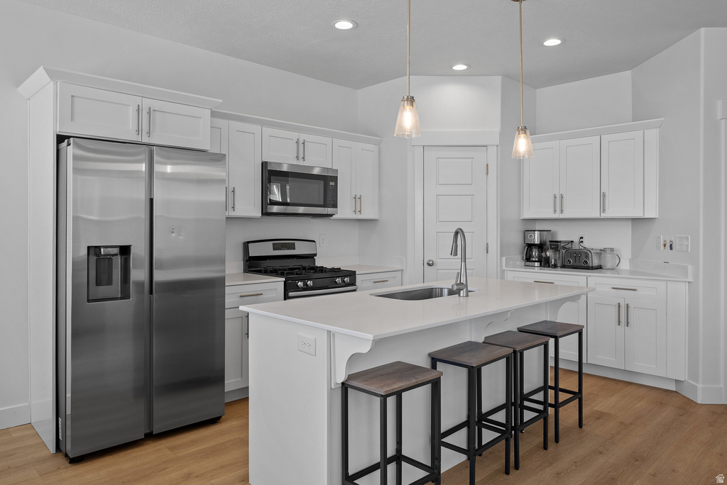 1001 W CORAL CHARM WAY Saratoga Springs, UT 84045