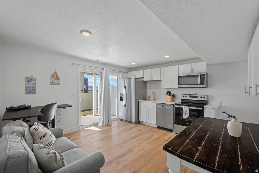 1001 W CORAL CHARM WAY Saratoga Springs, UT 84045