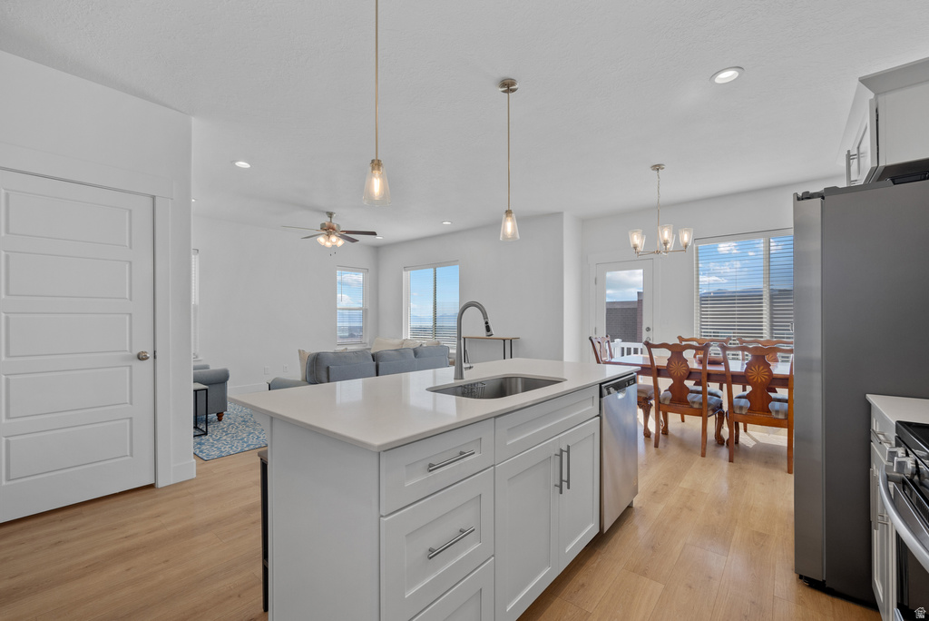 1001 W CORAL CHARM WAY Saratoga Springs, UT 84045