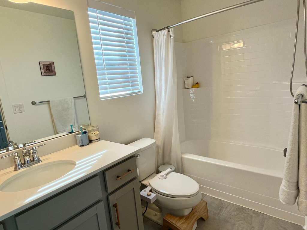 6135 N BOULTER PEAK LN Eagle Mountain, UT 84005