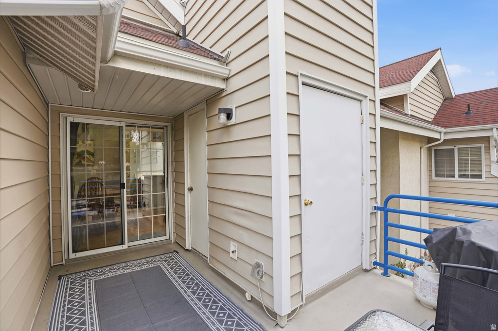 5449 S COASTAL CT Salt Lake City, UT 84123