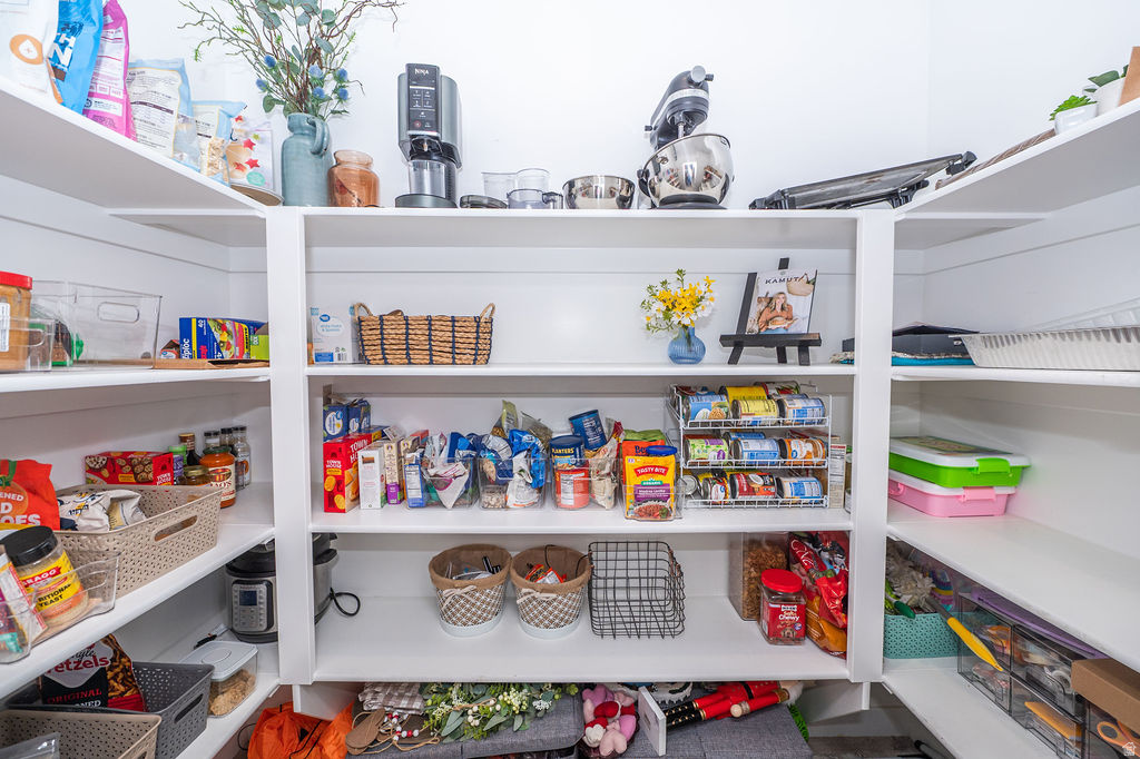 3922 S 2950 W West Haven, UT 84401