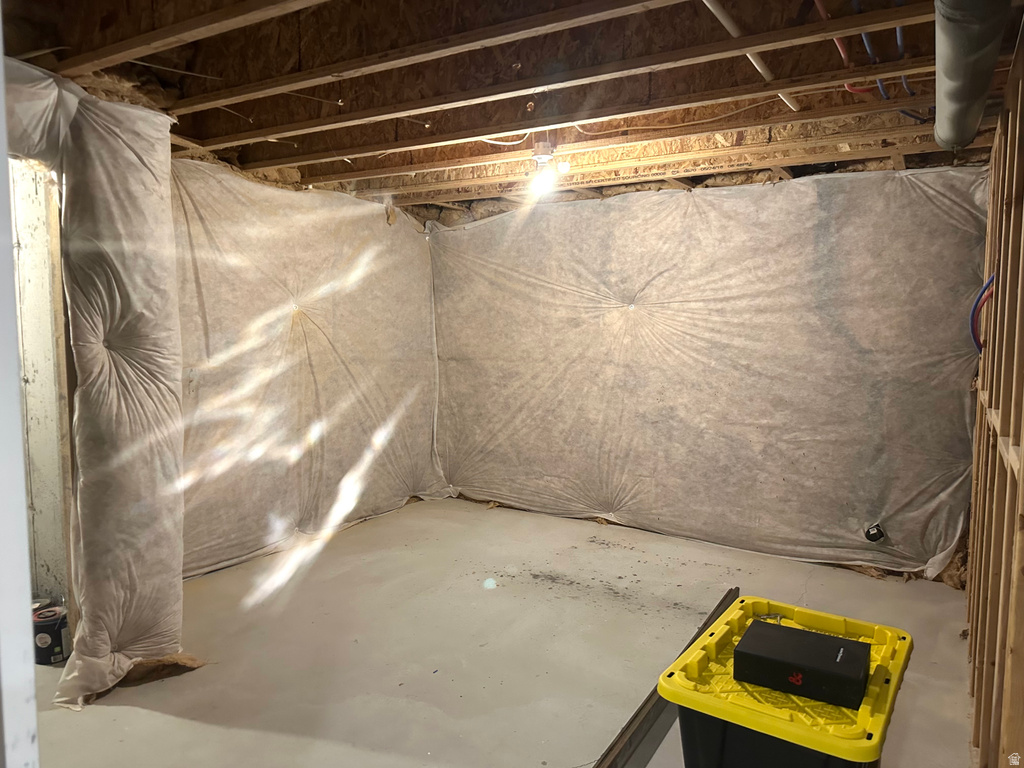 645 W LAFAYETTE ST Stansbury Park, UT 84074