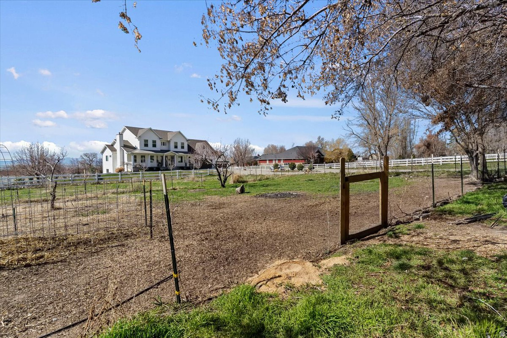 570 S MAIN Willard, UT 84340