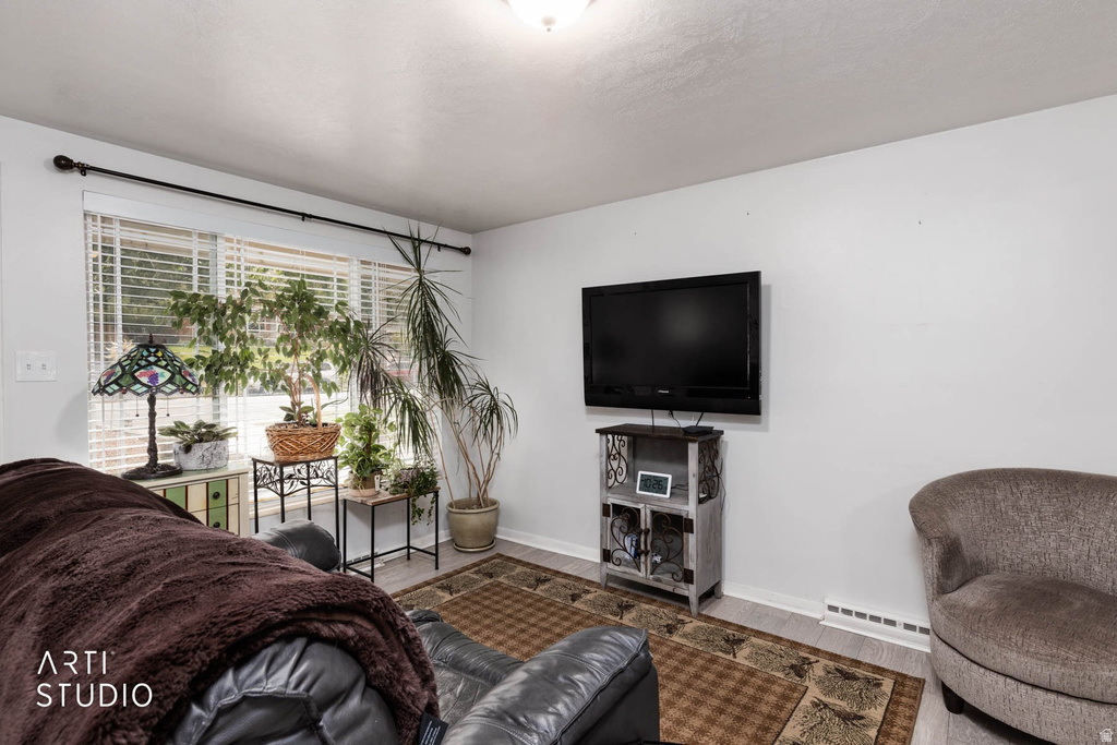 915 HISLOP DR Ogden, UT 84404