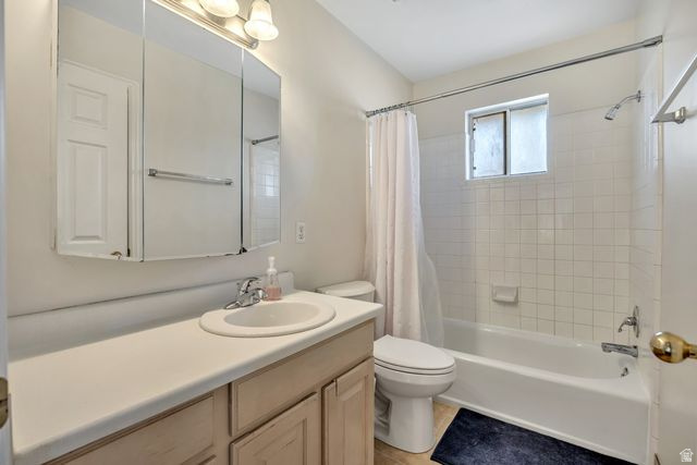 462 S PITFORD DR Centerville, UT 84014