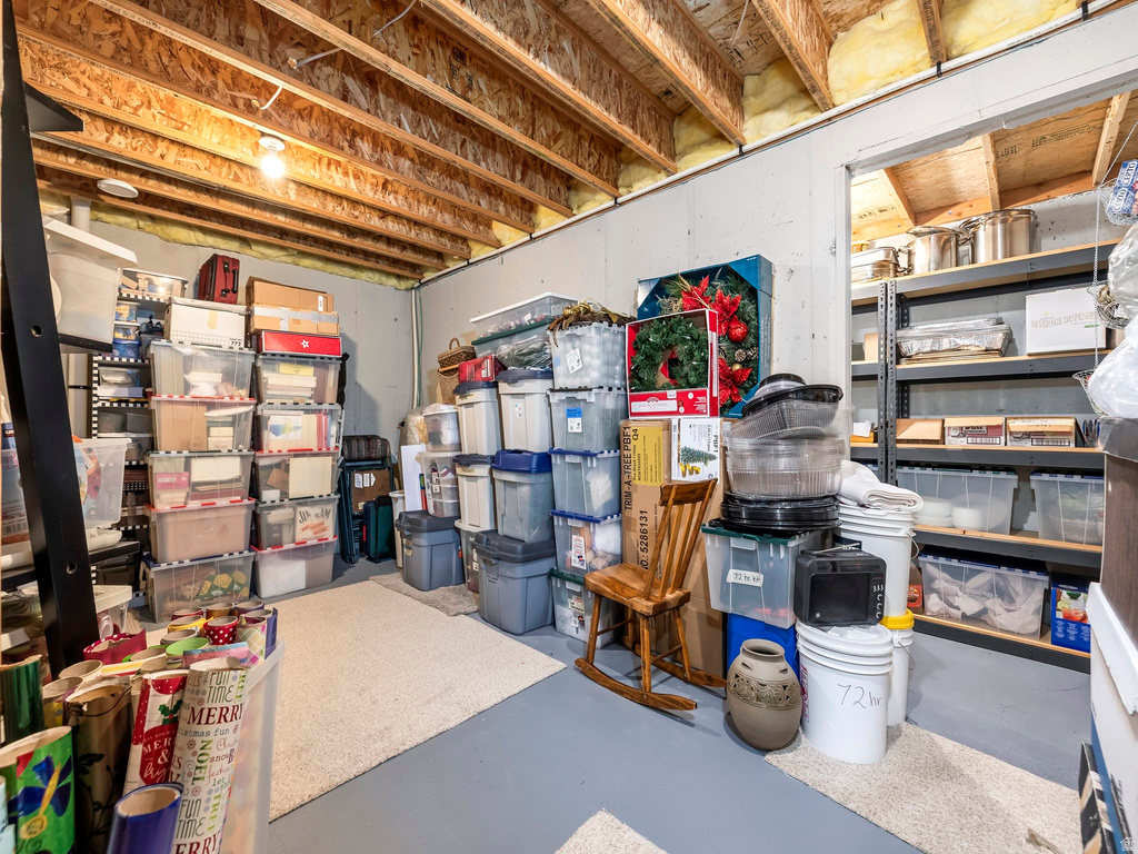 6767 W 10205 N Highland, UT 84003