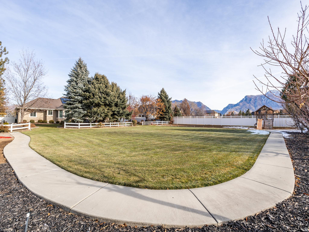 6767 W 10205 N Highland, UT 84003