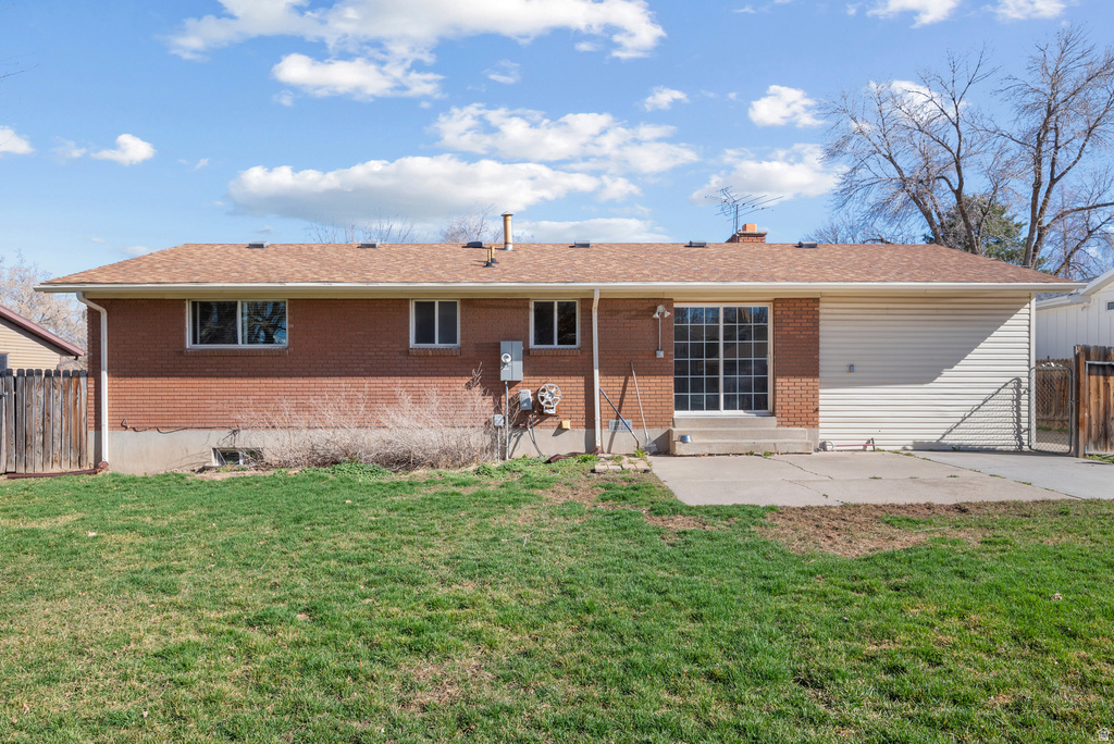 876 E CHARIOT DR Sandy, UT 84094