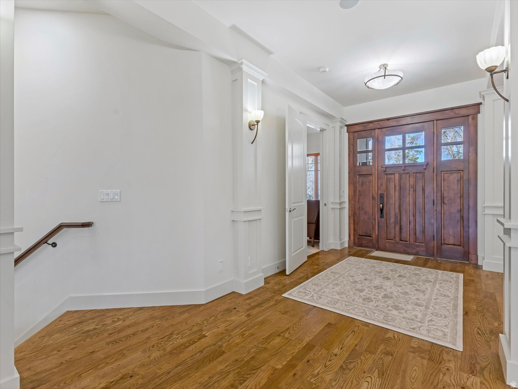 1932 E CHARLESTON LN Holladay, UT 84121