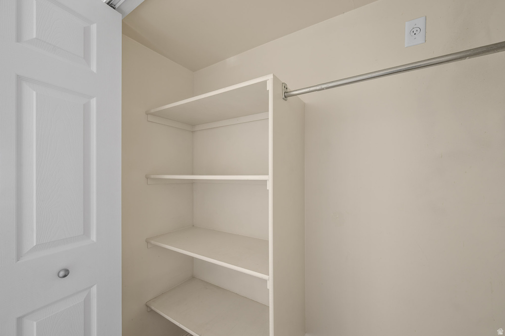 4641 W 5675 S Hooper, UT 84315