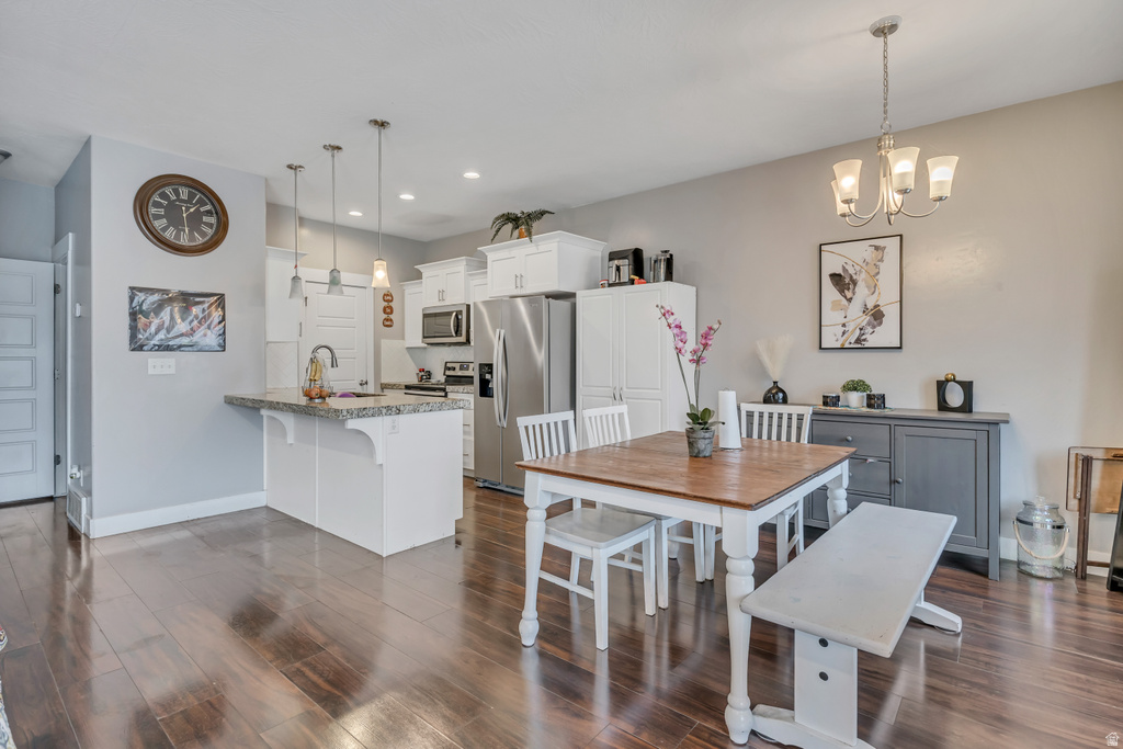 7560 N HUTCH LN Eagle Mountain, UT 84005