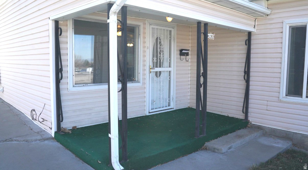 268 E VINE ST Tooele, UT 84074