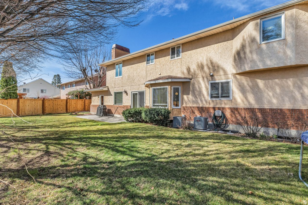 8921 S SHADY MEADOW DR Sandy, UT 84093