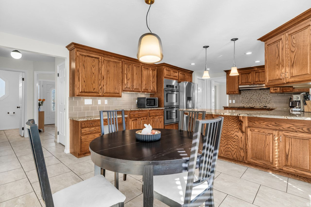 8921 S SHADY MEADOW DR Sandy, UT 84093