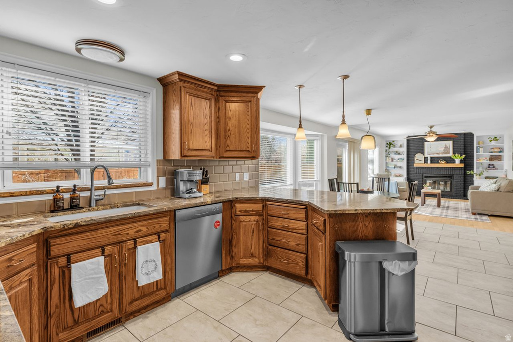 8921 S SHADY MEADOW DR Sandy, UT 84093