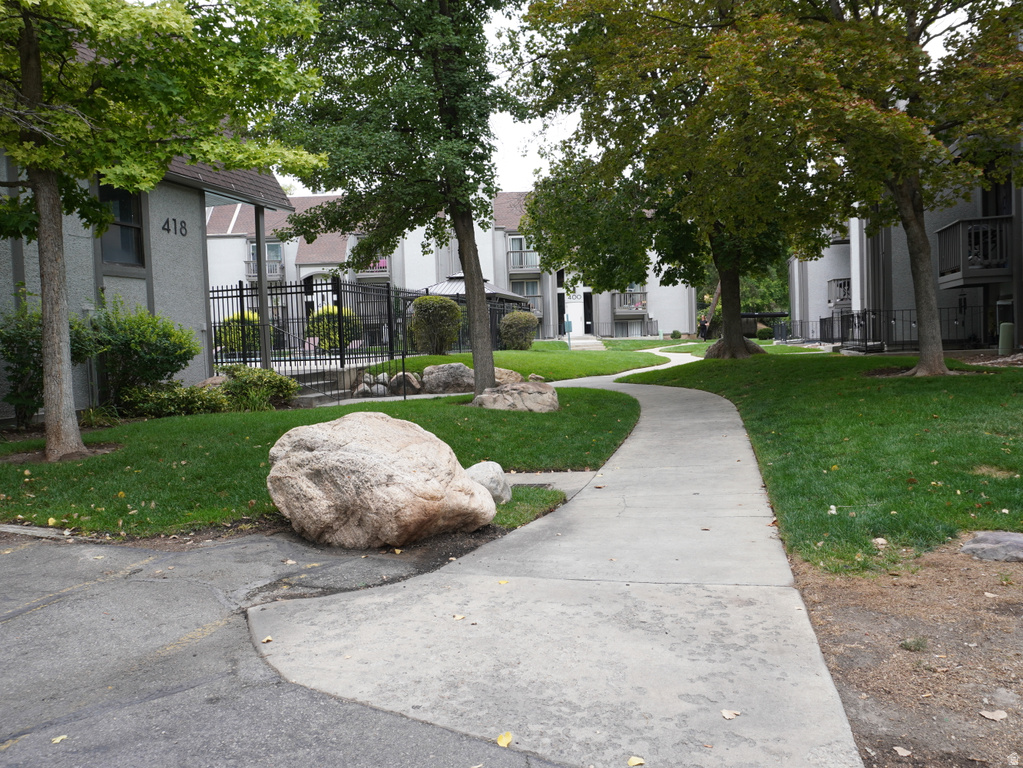 450 E CREEKSIDE CIR #B Murray, UT 84107