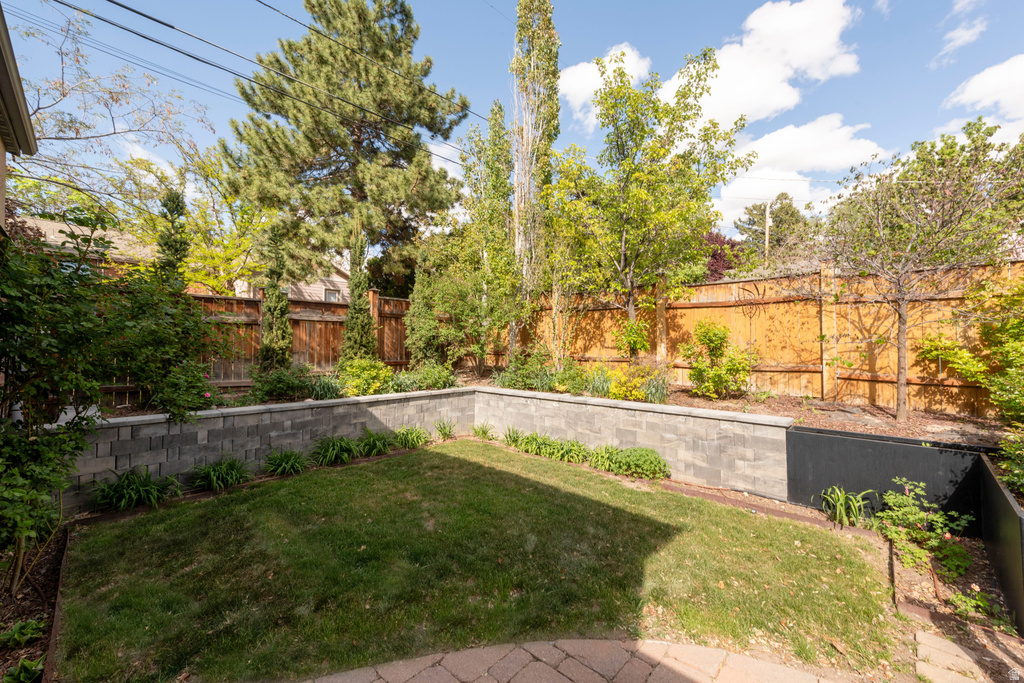 1537 E EMERSON AVE Salt Lake City, UT 84105