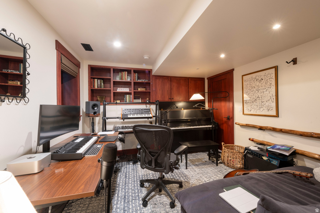 1537 E EMERSON AVE Salt Lake City, UT 84105