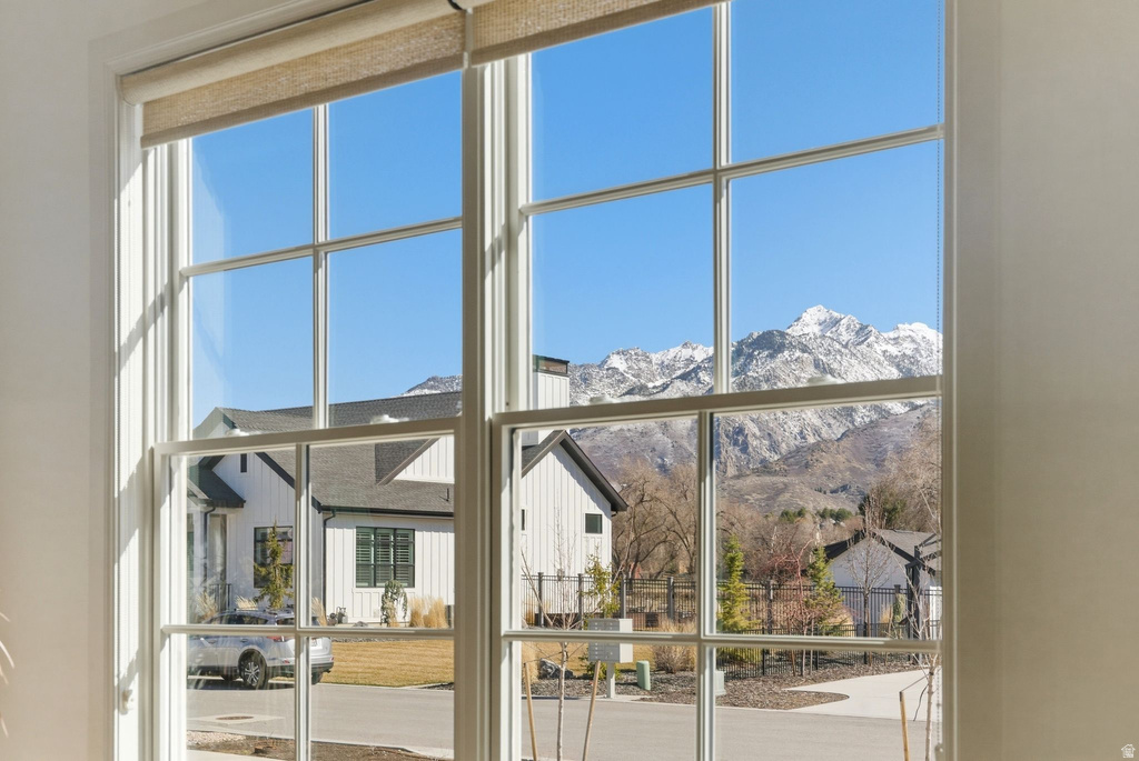 11382 S CANYON FALLS LN Sandy, UT 84092