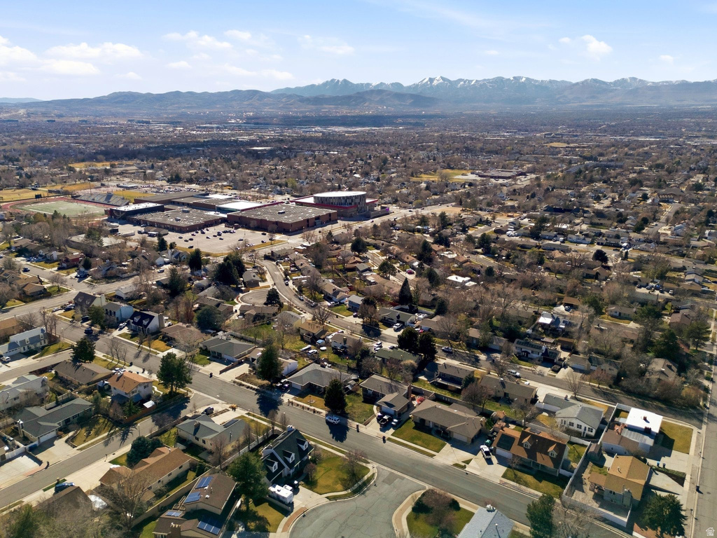 10889 S GRANITE DR Sandy, UT 84094