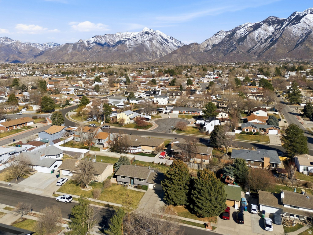 10889 S GRANITE DR Sandy, UT 84094