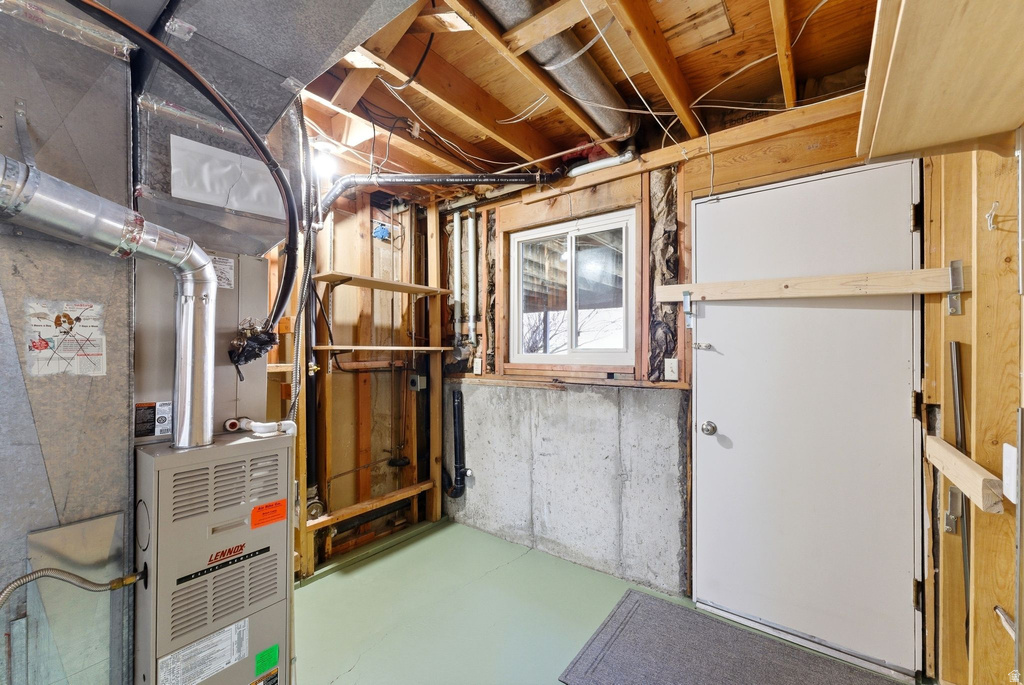 10889 S GRANITE DR Sandy, UT 84094