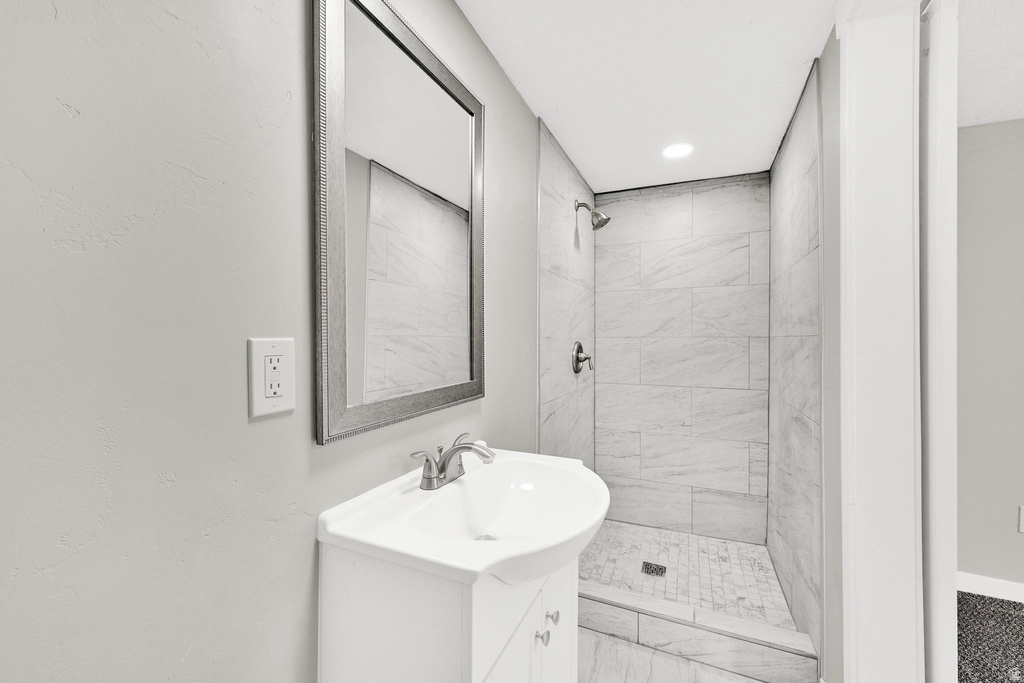 5980 S 2700 W Roy, UT 84067