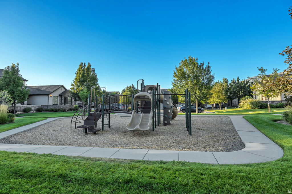 2 S 285 W Centerville, UT 84014