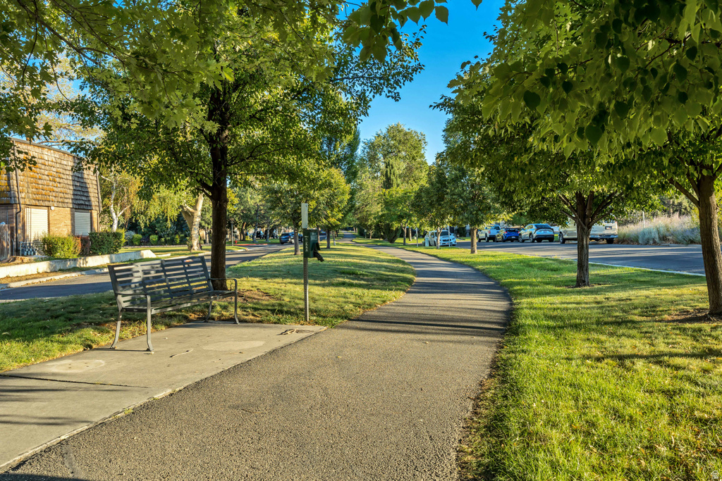 2 S 285 W Centerville, UT 84014