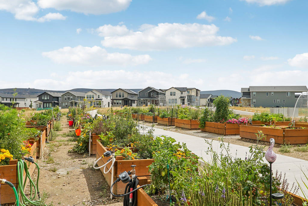 6852 MOUNTAIN MAPLE DR Park City, UT 84098