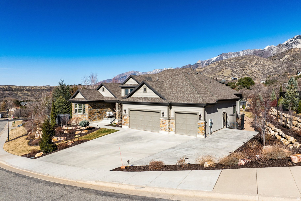 10847 S HIDDENWOOD DR Sandy, UT 84092