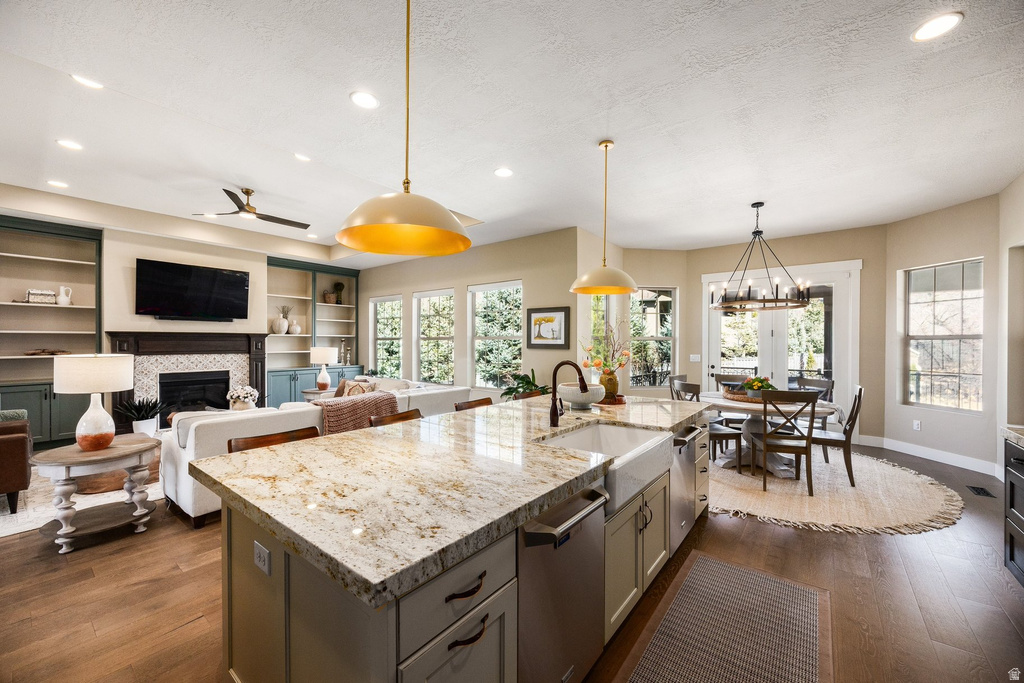 10847 S HIDDENWOOD DR Sandy, UT 84092