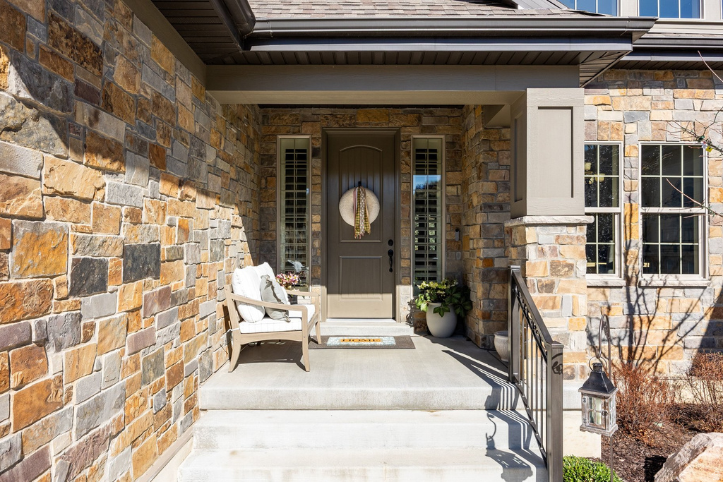 10847 S HIDDENWOOD DR Sandy, UT 84092