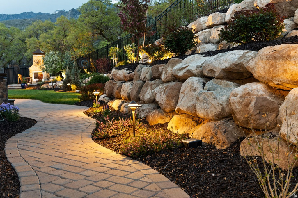 10847 S HIDDENWOOD DR Sandy, UT 84092