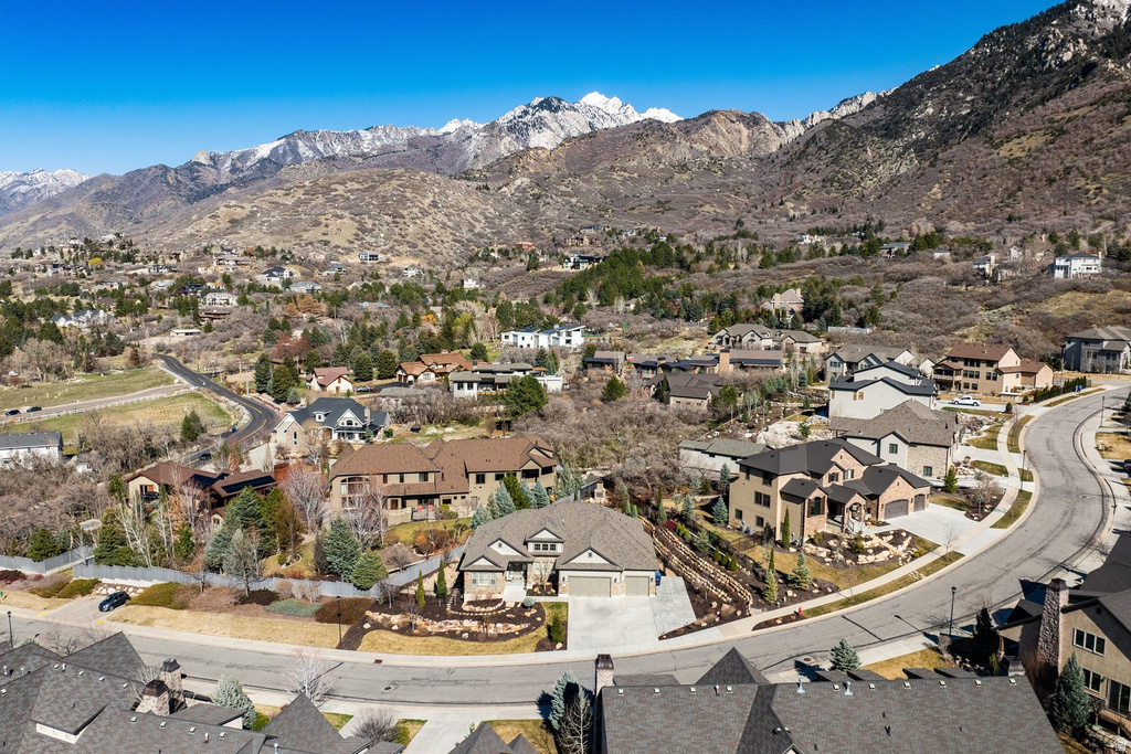 10847 S HIDDENWOOD DR Sandy, UT 84092