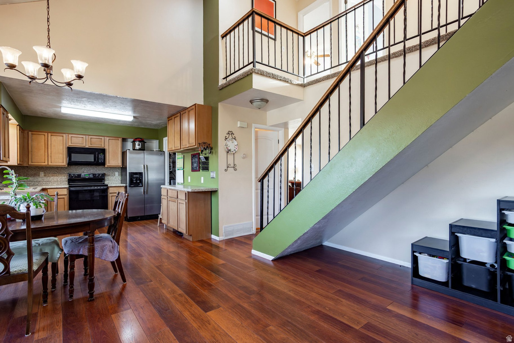 4986 S HENSLEY CIR Taylorsville, UT 84129