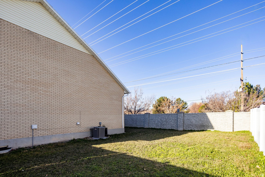 4986 S HENSLEY CIR Taylorsville, UT 84129